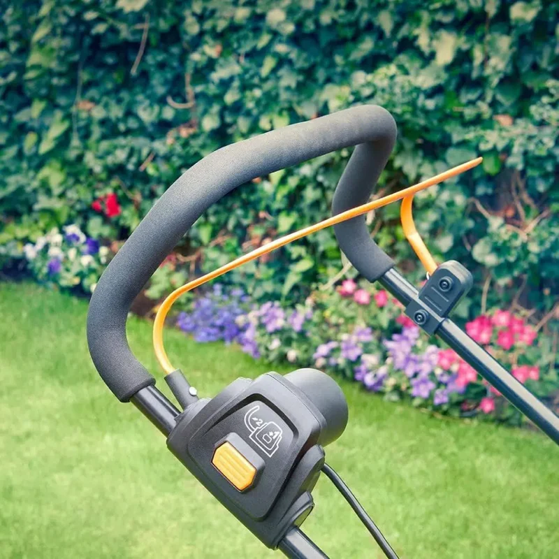 LawnMaster 1800W 40cm | Electric Lawn Mower