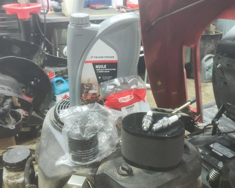 KIT ENTRETIEN MOTEUR EMAK LONCIN 700 CM³